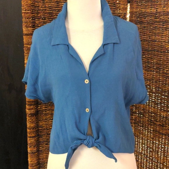 Aritzia Wilfred free | Tie Front Top - Picture 2 of 9